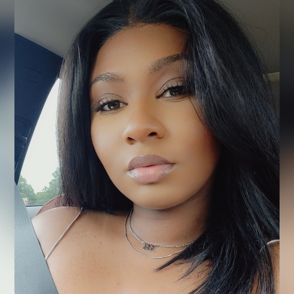 Meet your Posher, Jasmine